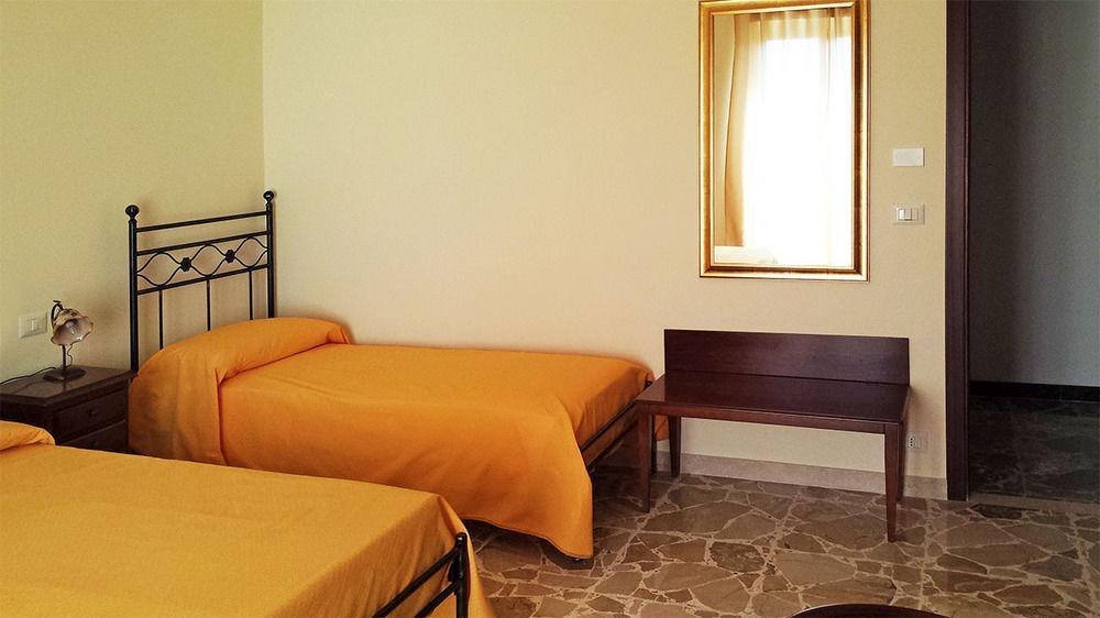 B&B Capo Sant'Alessio SantʼAlessio Siculo Buitenkant foto