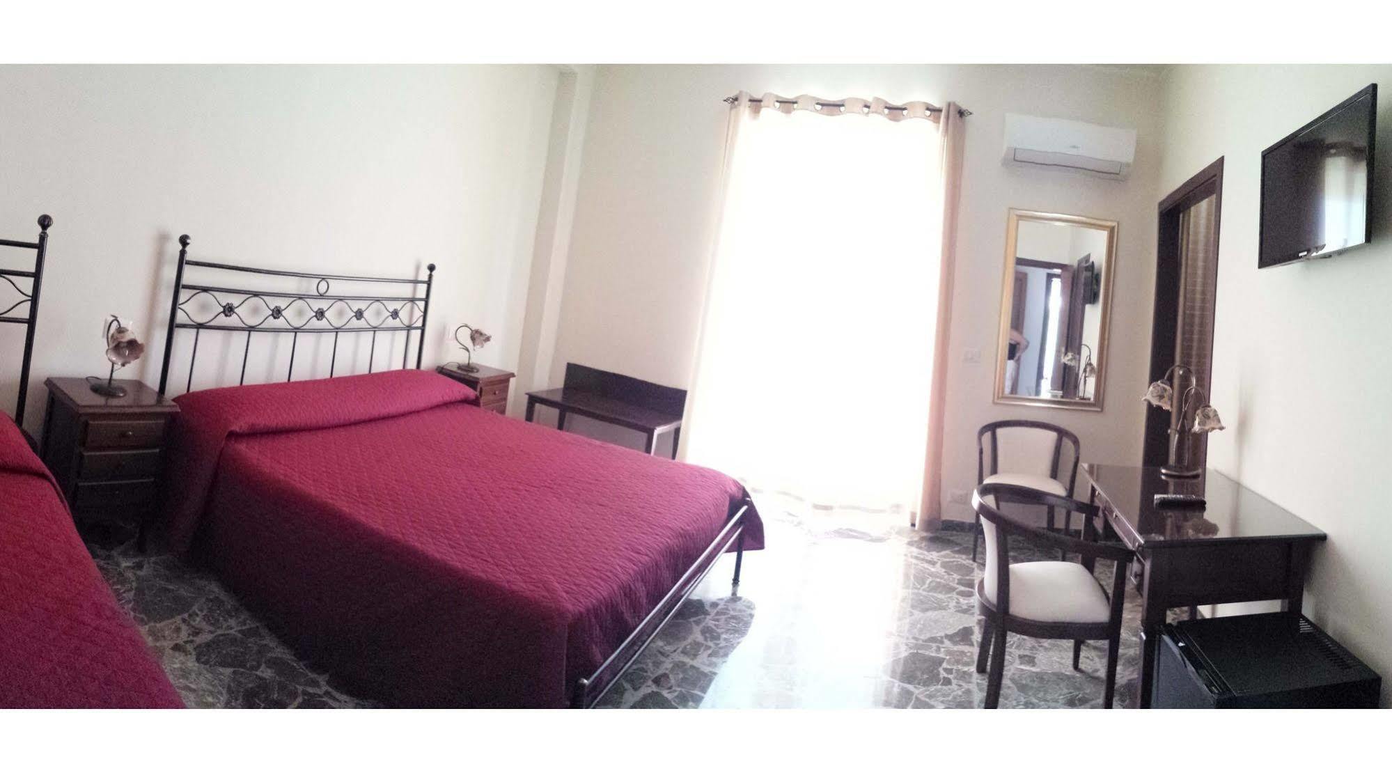 B&B Capo Sant'Alessio SantʼAlessio Siculo Buitenkant foto